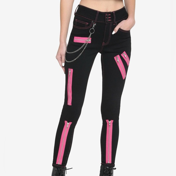 Hot Topic Denim - Hot Topic Black and Pink Zipper Jeans